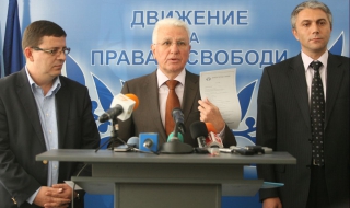 Бисеров: ДПС не агитира на турски, ГЕРБ плаши мира