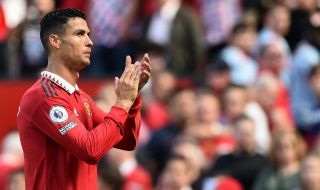 Ман Юнайтед опроверга слуховете: Няма да гоним Роналдо
