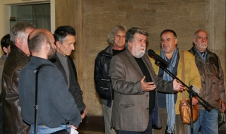 В СБХ се хванаха за гушите