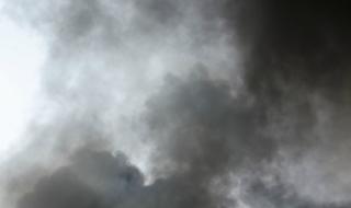Пожар пречи на видимостта при 46 км на АМ "Тракия"