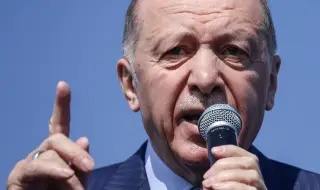 Ердоган иска оставката на 7 министри, свикано е извънредно заседание