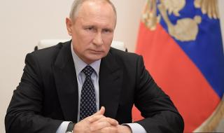 Защо режимът на Путин човърка все повече в съветската рана