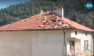 Почти всички къщи в смолянското село Сивино са с поражения от торнадото