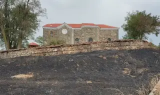 Божи знак за Воден: Църквата в селото оцеля в пожара