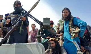 Талибаните арестуваха шефовете на четири афганистански медии