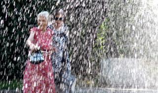 В София раздават минерална вода в жегите