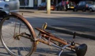 Велосипедист загина, блъснат от лек автомобил