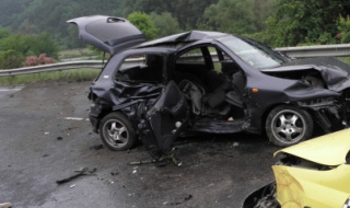 21 ранени при катастрофи