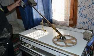 Пипнаха двама топиманяри