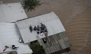 107 са вече загиналите при тежките наводнения в Южна Бразилия