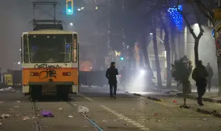 Австрийското радио и телевизия: В София се проведе най-големият протест от години насам, офис на ГЕРБ беше опустошен