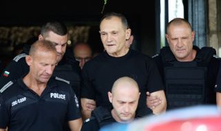 Гледат мярката за неотклонение на Васил Божков