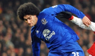 Челси и Юнайтед се надцакват за Фелаини