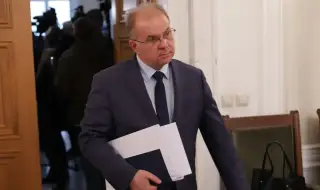 Радомир Чолаков: Референдумът на Радев за еврото струва на България 1 млрд. лв