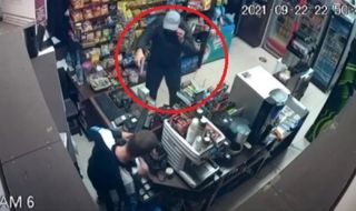 Сензационно ВИДЕО от нагъл въоръжен грабеж в Елин Пелин