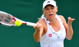 Вожняцки и Стоусър играят финал в Москва