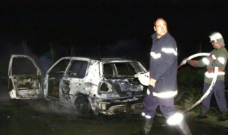 20-годишен изгоря в лек автомобил