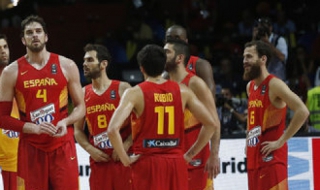 Испания се справи с Полша и е на 1/4-финал