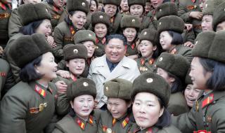 Ким Чен Ун е в тежко здравословно състояние?