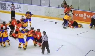 Хокейният мач при дамите Румъния - България влезе в историята! Сензационно меле на леда