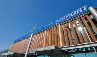 Тепърва ще с уточнява за колко време ще бъде затворено летище Бургас