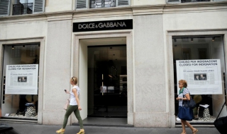 Долче и Габана затвориха 3 свои магазина в Милано, обидени от местната община