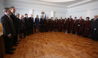 Новите членове на Конституционния съд положиха клетва