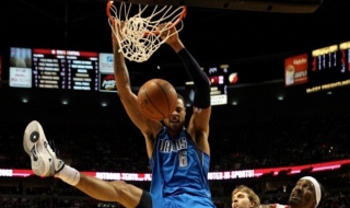 Уолъс подписва с Лейкърс