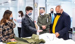 Българска компания представи облекла за медиците ни
