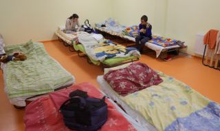 Хуманитарна катастрофа в Мариупол, организират спасителен коридор за местните жители