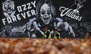 Неизвестна жена твърди, че е "тайната дъщеря" на Ози Озбърн, прати нокти, кръв и коса на вдовицата Шарън