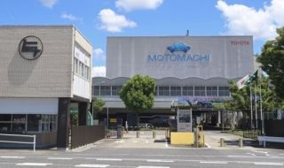 Всичките 14 автомобилни завода на Toyota в Япония спряха работа