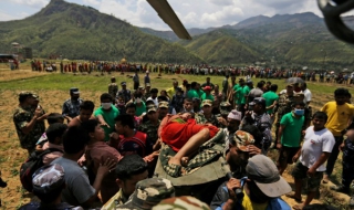 Жертвите от земетресението в Непал надхвърлиха 3700