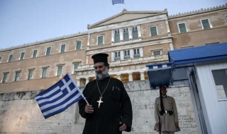 В Гърция назрява „свещена църковна война“