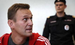Местят Навални