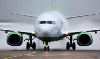 Боинг 737-800 кацна аварийно в Русия