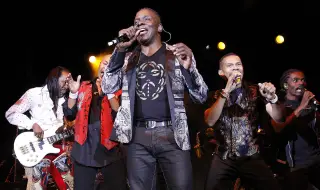 Барабанистът на Earth, Wind & Fire Джон Парис е в медицинска кома след сърдечен проблем