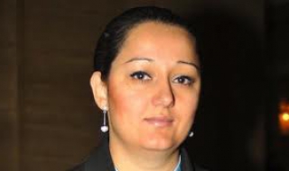 Кърпят дупки по "Тракия" с рециклиран асфалт