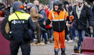 Невиждани протести в Нидерландия