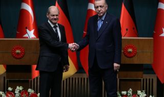 Шолц и Ердоган нарекоха ​​ядрената реторика на Русия „безотговорна“