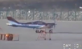 Вертикално излитане на самолет (ВИДЕО)