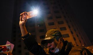 Китай задейства високотехнологични инструменти срещу протестиращи