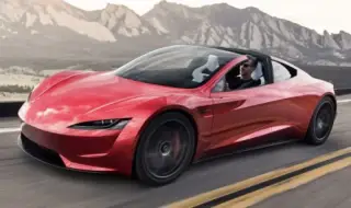 Мъск разкри повече за премиерата на Tesla Roadster