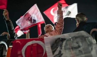 Противниците на Ердоган проведоха най-големия си митинг