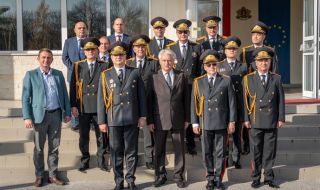 Рашков възхитен от полицаите, поздрави ги за празника