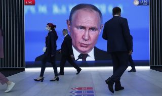 Във войнствена реч Путин заяви, че "глупавите" Западни санкции са икономически блицкриг
