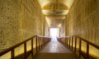 Египтянин и тъща му загинаха в тунел под пирамидите