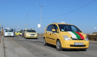 250 таксита протестираха в Добрич