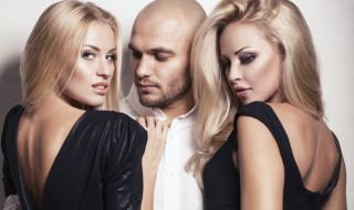 3-те зодии, които най-често се забъркват в любовен триъгълник