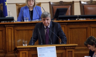 Държавата спира общините за реализиране на инвестиции в бившите училищни сгради